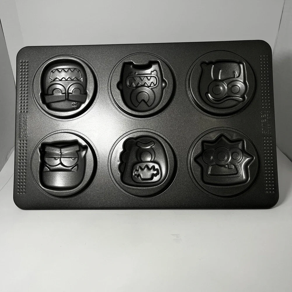 Sweet Creations Monster‎ Halloween Cookie Baking Pan 6 Cavities/ MOLDS